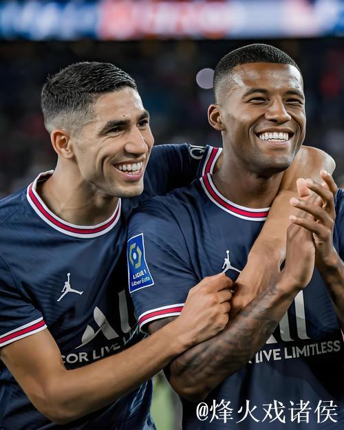 法甲-阿什拉夫梅开二度 巴黎圣日耳曼3-0完胜布雷斯特